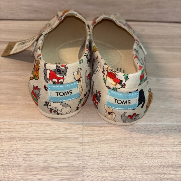 TOMS Belmont Christmas Holiday Cats Canvas Flat Shoes Slip On Womens 7 - Picture 3 of 6